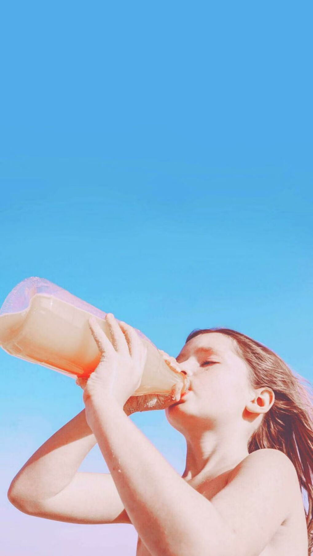 俱乐部与知名体育品牌续约推动双方品牌联动深度合作，体育俱乐部产品分析