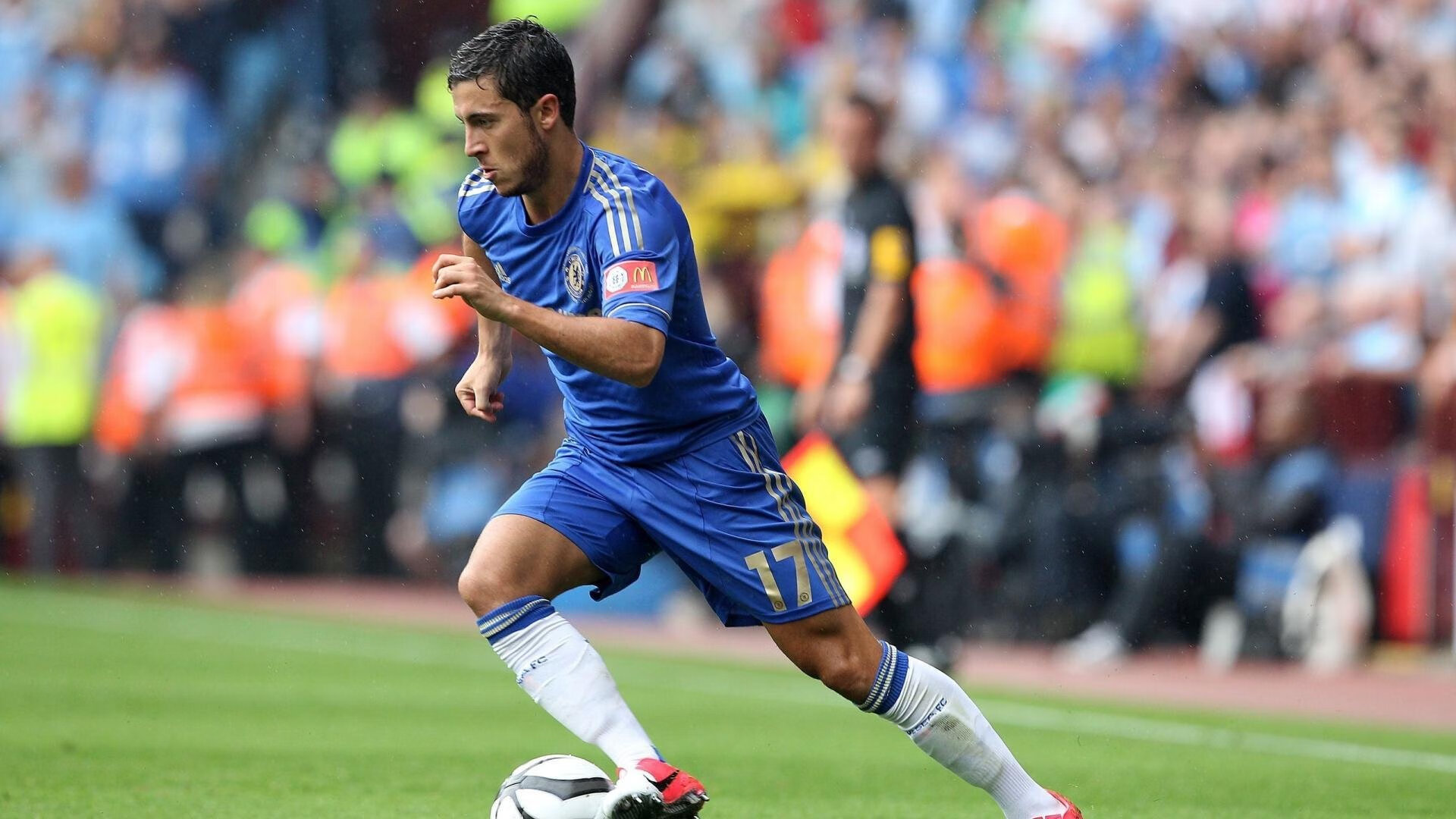 女子联赛引导球员创作社交内容扩大职业影响力，女子职业足球联赛