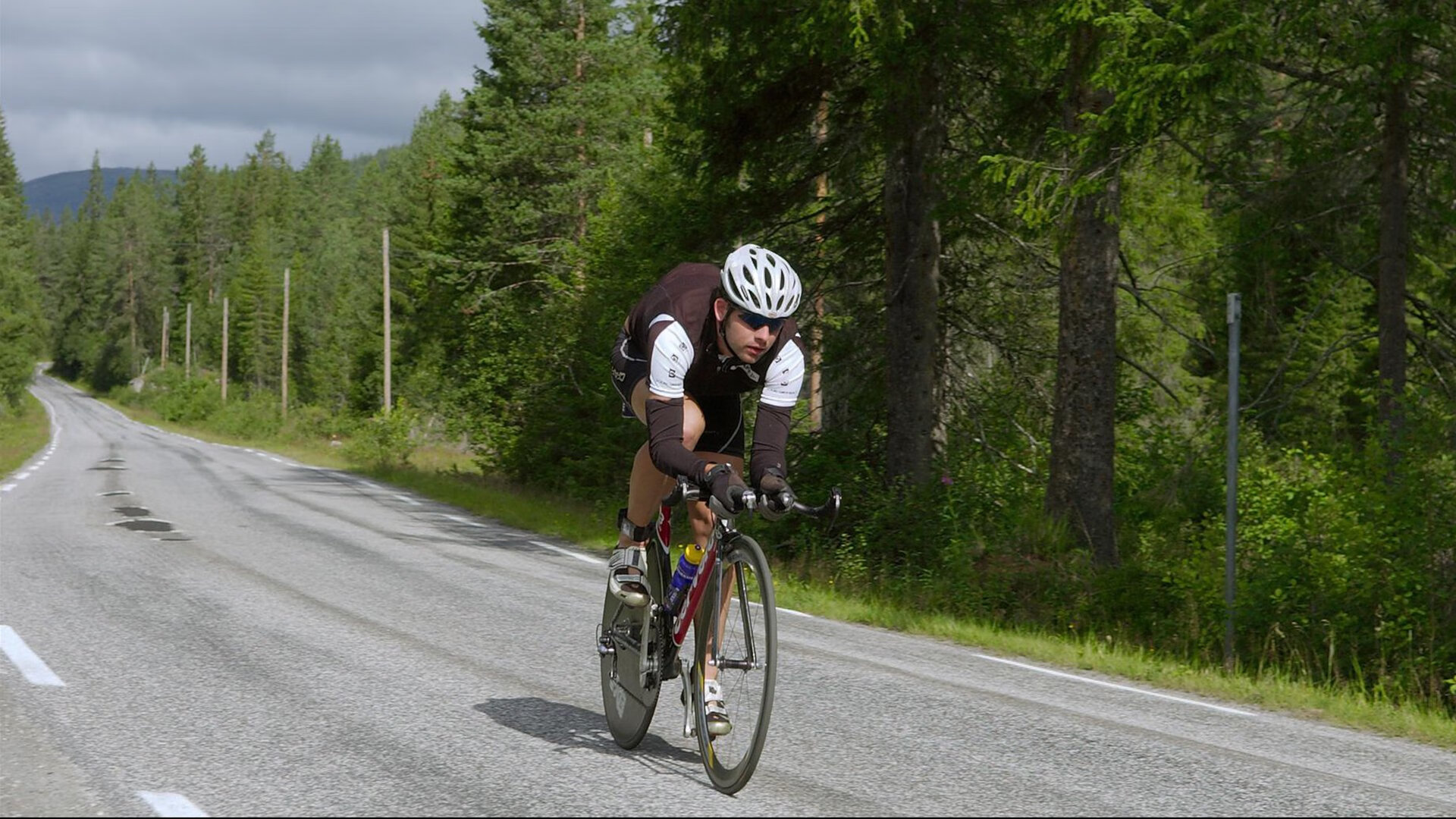 _幕后花絮：运动员赛前准备和秘密训练_，运动员比赛前要休息几天